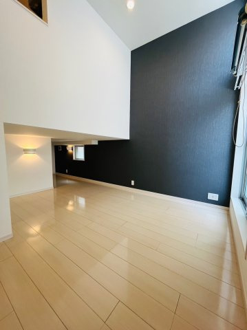 仲介手数料0円！！ベーネ明治の居間・リビング