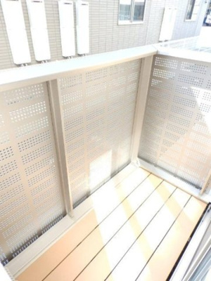 【バルコニー】 | グレイスヴィラ南浜 B棟 | お洗濯にも便利なバルコニー付き