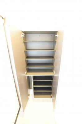 【収納】 | イルミナーレ | ※同物件・反転タイプの写真です。