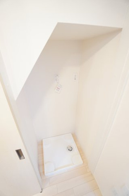 【洗面所】 | イルミナーレ | ※同物件・反転タイプの写真です。