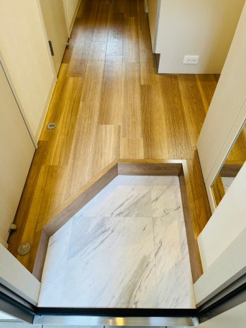 仲介手数料0円！！FAMILY STAGE伝馬町の玄関