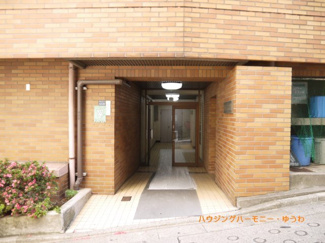 【エントランス】