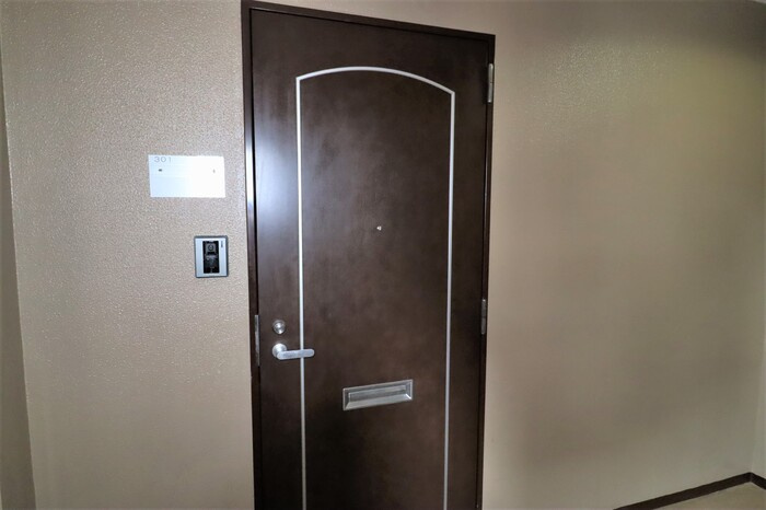 イレール並木の玄関