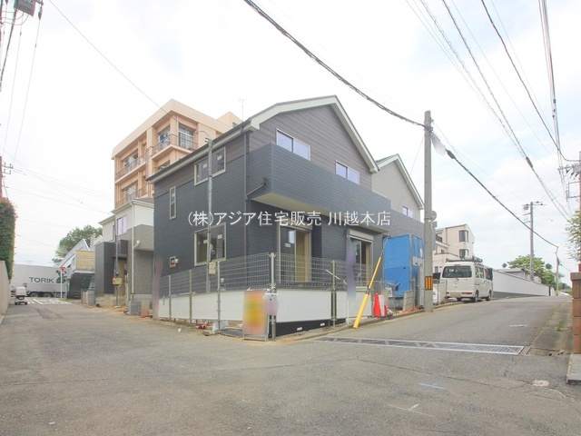 川越市富士見町　新築戸建の前面道路含む現地写真|西側4.0ｍ公道/南側4.0ｍ公道