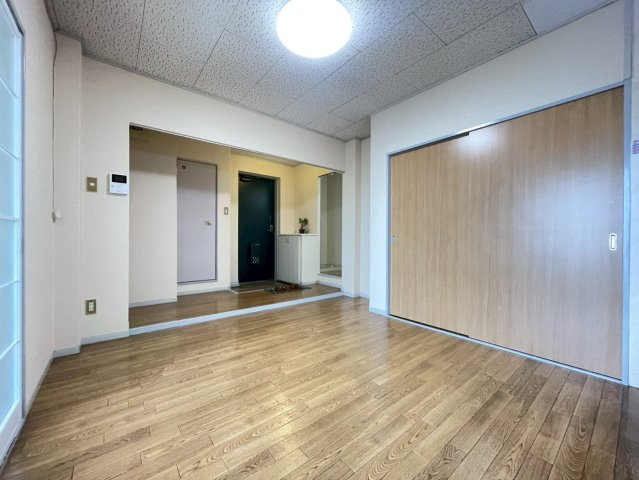 【居間・リビング】