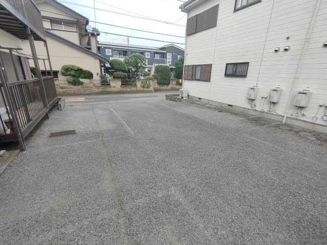 ホワイトピアハイツの駐車場|駐車スペースもあります