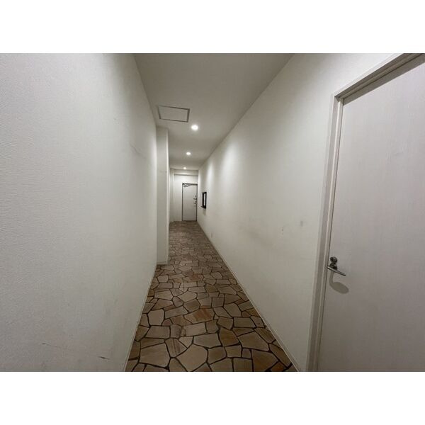 西日置ビル（事業用）のロビー|1階事務所通路