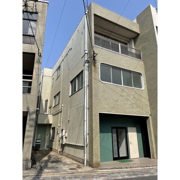西日置ビル（事業用）の外観