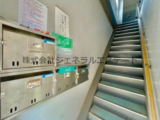 福田マンションのエントランス