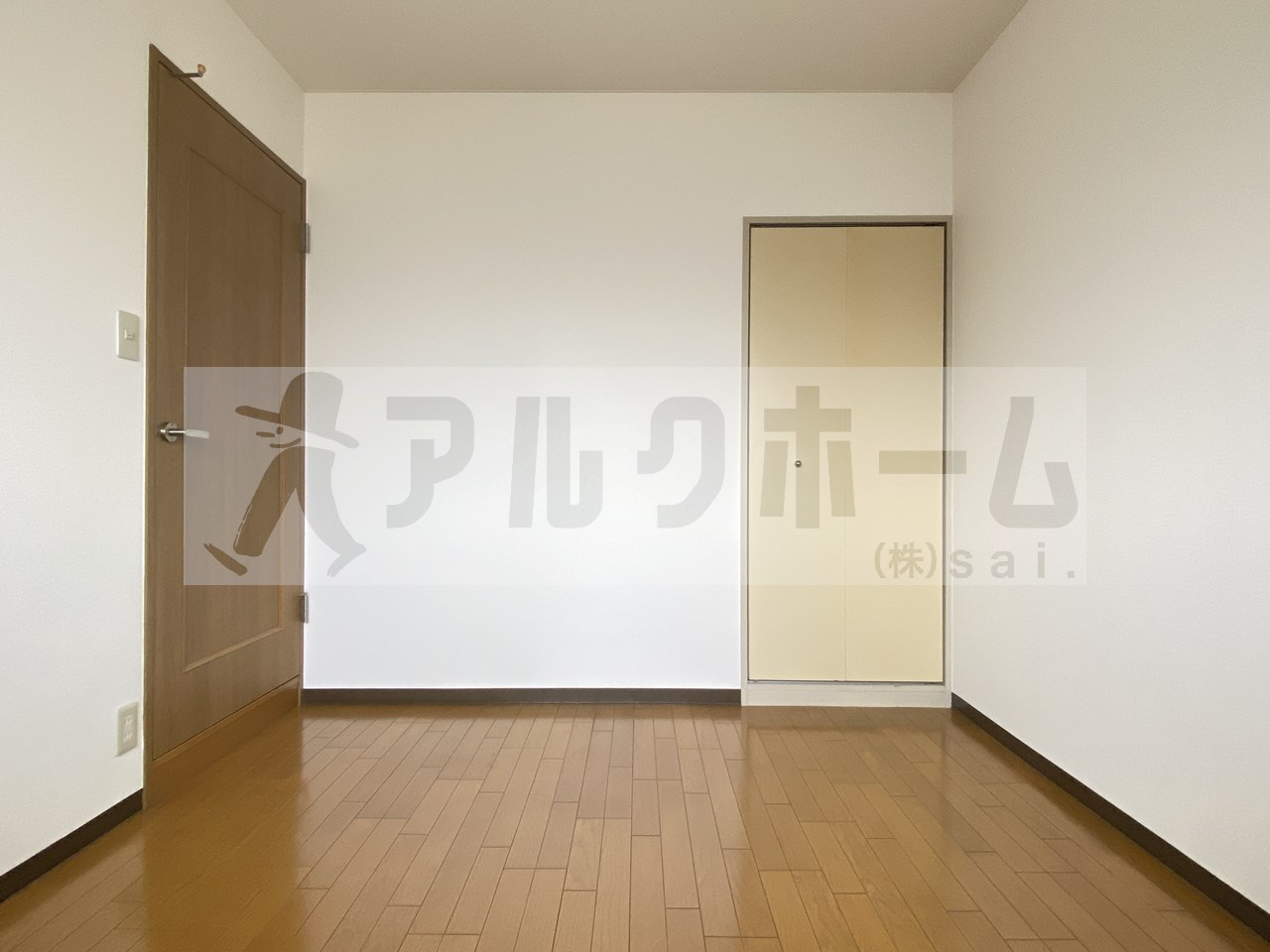 サニーコート浅井の洋室