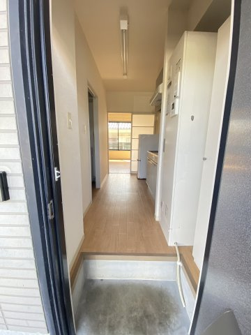 エスポルトハイツ桜並木の玄関