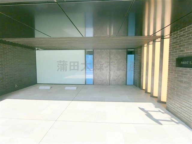 パークリュクス蒲田1丁目のエントランス