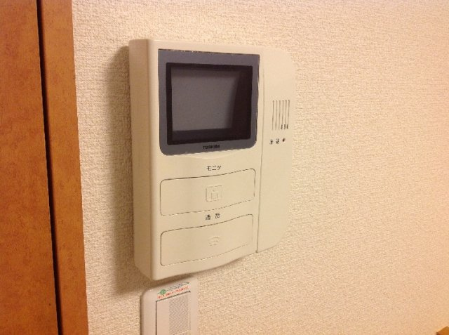 レオパレス六呂丸のセキュリティ|モニター付きインターホン