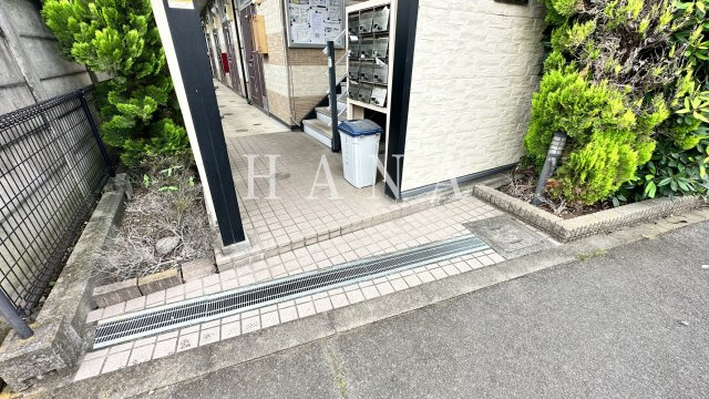 新町Cのエントランス