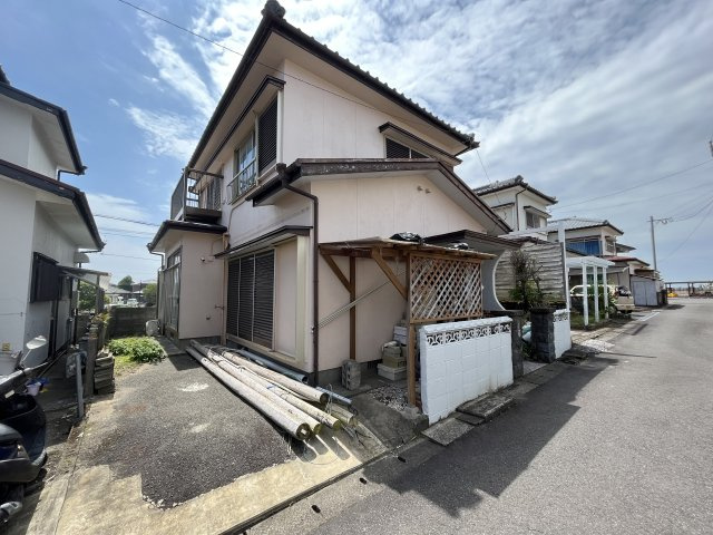 大字赤江　売地の前面道路含む現地写真
