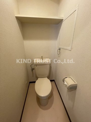パルテール北のトイレ|落ち着いた色調のトイレです
