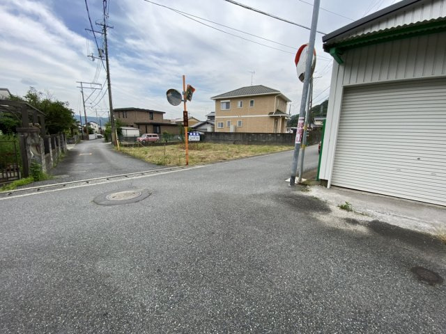 姫路市仁豊野／中古戸建の前面道路含む現地写真