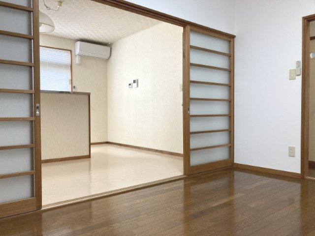 グランドゥール平清水の内装