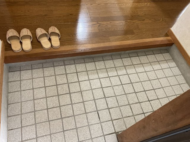 グランドゥール平清水の玄関