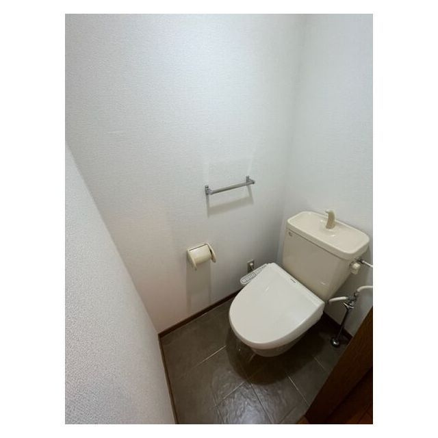 岐阜市日野北７丁目のアパートのトイレ
