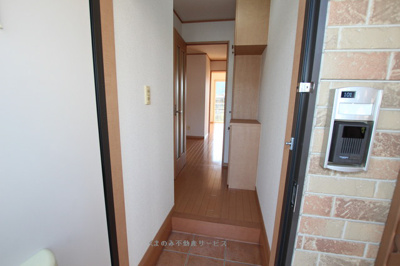 【玄関】 | サンパティーク・ロジュマンＣ | サンパティークロジュマンC棟　101号室　2018年10月12日撮影