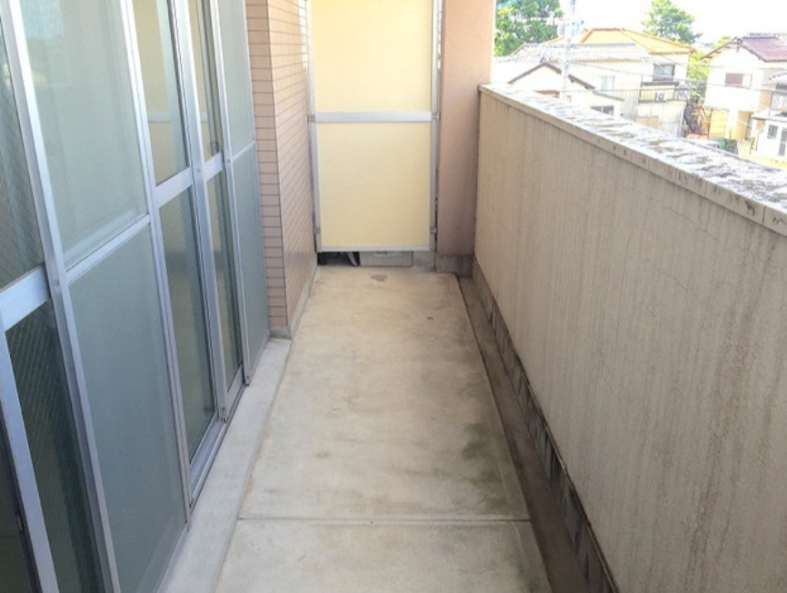 サンライズ荒木駅前のバルコニー|落ち着いた時間を過ごせるバルコニーです