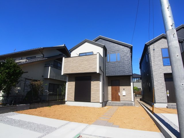 新築　高崎市新町42期　1号棟の外観|現地写真　完成しました！物件のご内覧等、お気軽にお問合せください♪　
