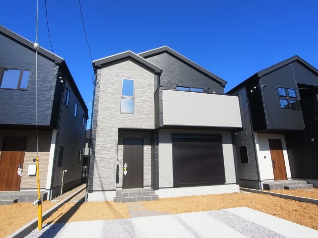 新築　高崎市新町42期　2号棟の外観|現地写真　完成しました！物件のご内覧等、お気軽にお問合せください♪　
