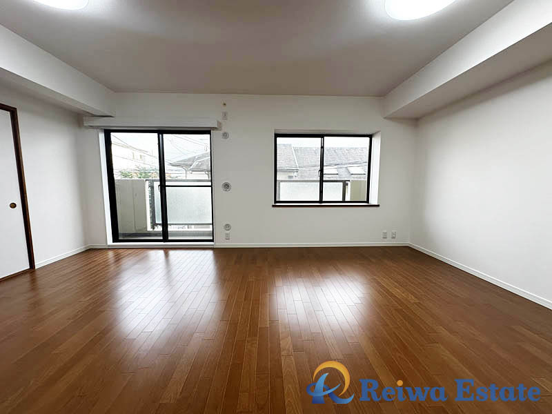 コスモ茅ヶ崎ベルセーヌの居間・リビング