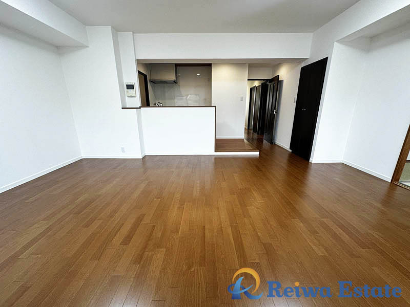 コスモ茅ヶ崎ベルセーヌの居間・リビング