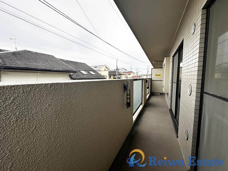 コスモ茅ヶ崎ベルセーヌのバルコニー