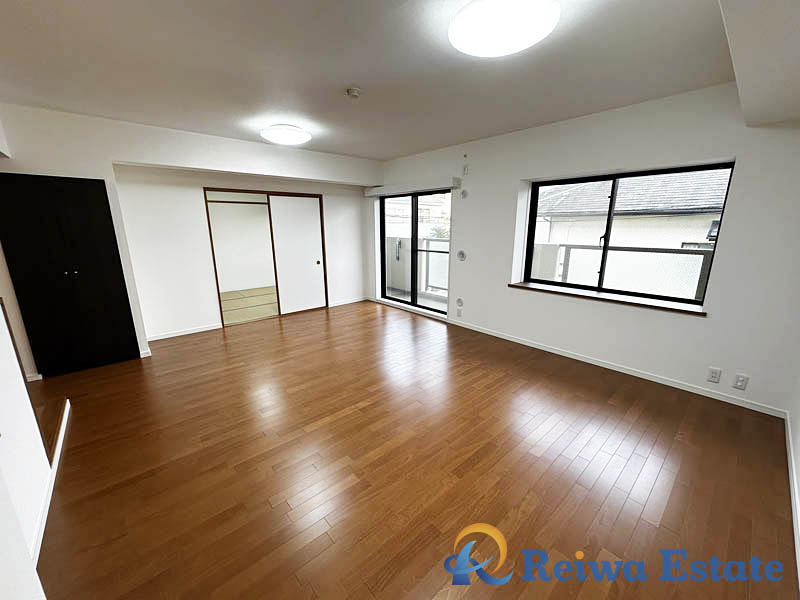 コスモ茅ヶ崎ベルセーヌの居間・リビング