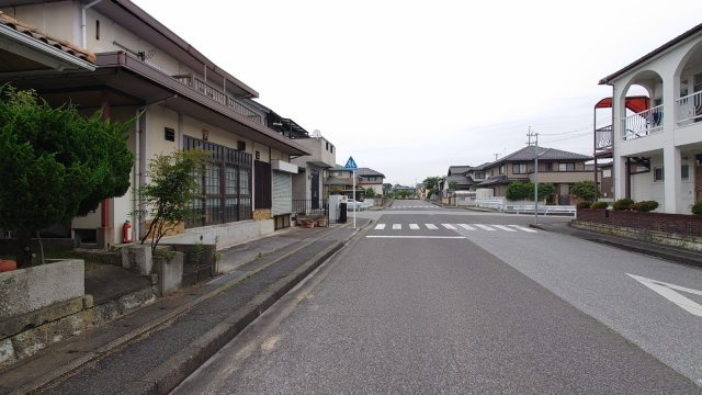 彦根市大藪町古屋付土地の前面道路含む現地写真