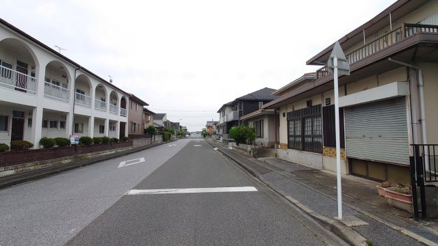 彦根市大藪町古屋付土地の前面道路含む現地写真