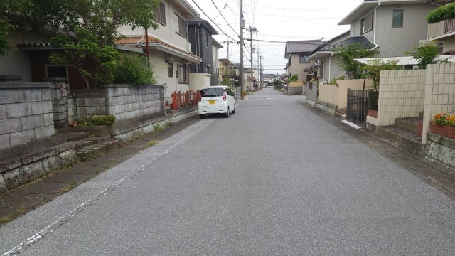 彦根市大藪町古屋付土地の前面道路含む現地写真