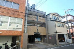 リバティ新町の外観