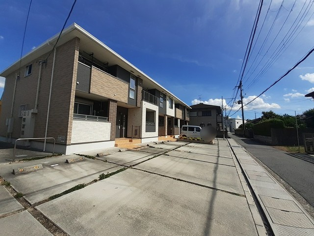 フル－ル・ド・クオ－レの駐車場