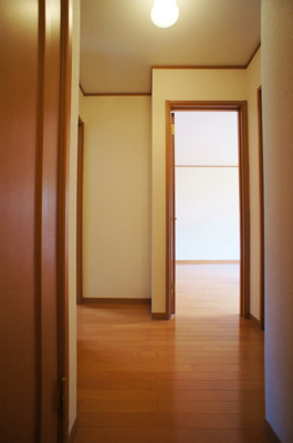 【玄関】 | ローテ・ローゼＢ棟 | 収納もある玄関です※別号室の写真です