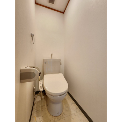 【トイレ】 | ローテ・ローゼＢ棟 | 落ち着いたトイレです
