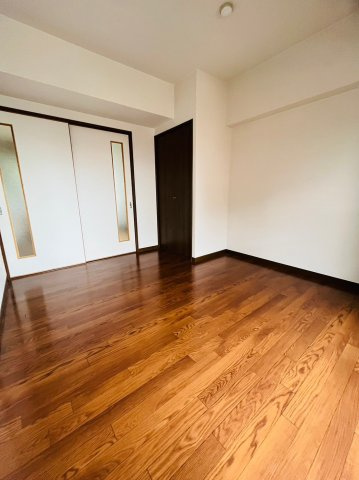 仲介手数料0円！！サントロペ三条の居間・リビング