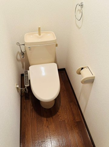 仲介手数料0円！！サントロペ三条のトイレ