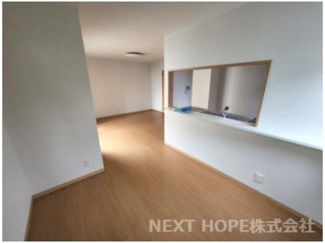 【居間・リビング】 | 花屋敷壱番館A棟 | 前回空室時の写真です。