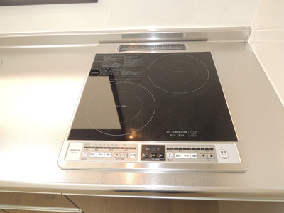 【キッチン】 | ヴィラ萱振 | キッチンでお料理をお楽しみください