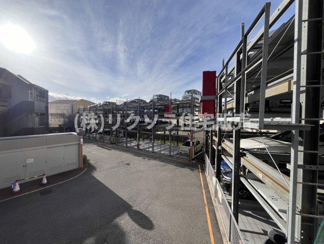 グランアッシュ寝屋川シティマークノースリッジの駐車場|敷地内駐車場
■物件内覧・資金計画相談・住宅ローン相談、リフォーム相談、お問合せ受付中■
※当日・翌日のご内覧、ご相談はお電話でのお問合せがスムーズです！