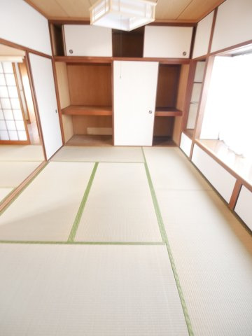 林貸家の収納