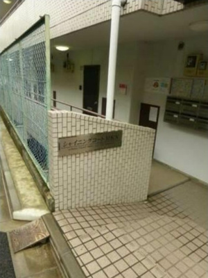 【エントランス】 | シャイニングコートＭＫＮ