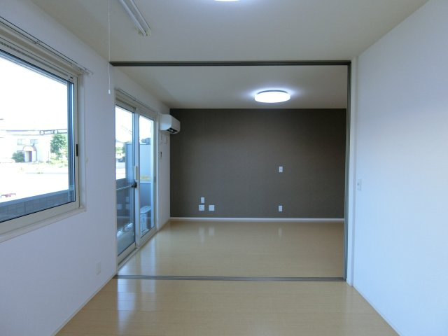 フェリース　サラの洋室