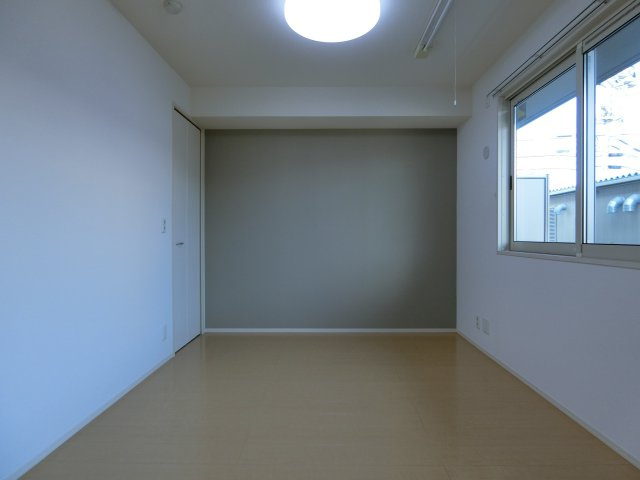 フェリース　サラの洋室