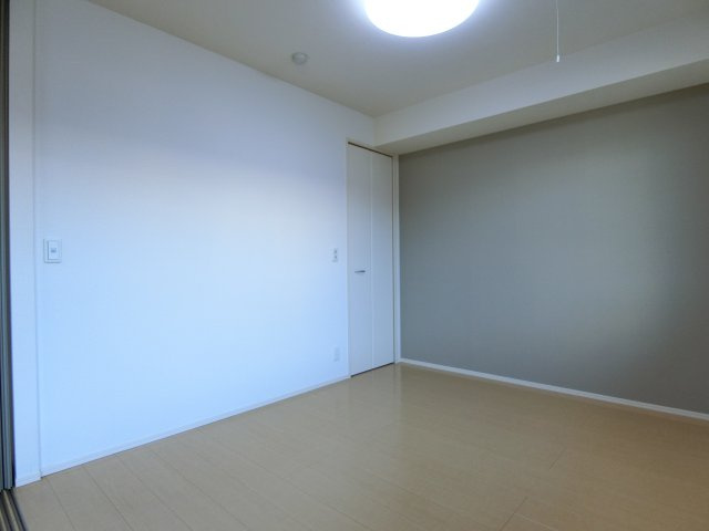 フェリース　サラの洋室