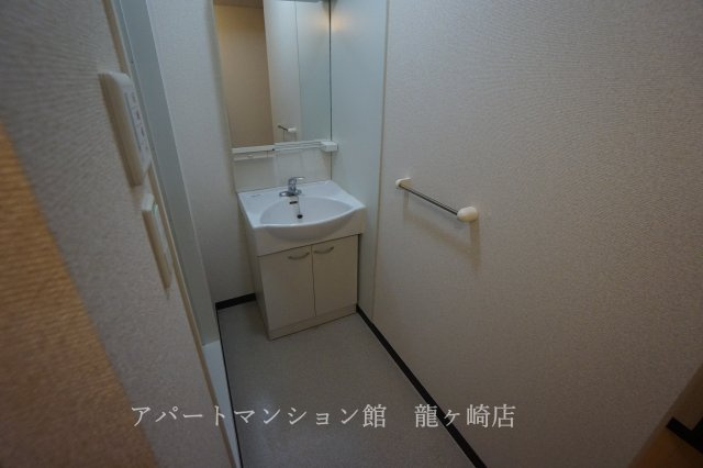 レオネクストパークサイドヒルⅡの洗面所|画像8